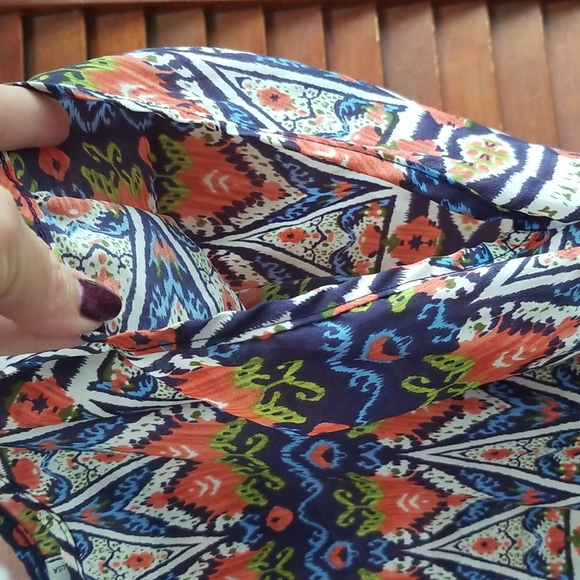 Papaya Multi-colored Cold Shoulder Top - Picture 4 of 8